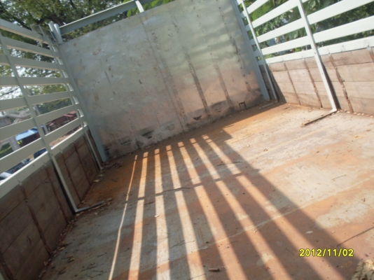 ขายกระบะใส่หกล้อใหญ่เหล็กทั้งลูก ยาว 5.50 ม. กว้าง 2.35 ม. ขายกระบะใส่หกล้อใหญ่เหล็กทั้งลูก ยาว 5.50 ม. กว้าง 2.35 ม.