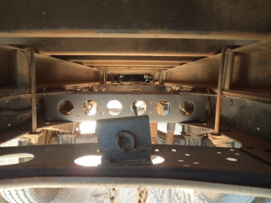 ขายรถอีซูซุNPR 120 แรงม้า สภาพสวยพร้อมใช้งาน