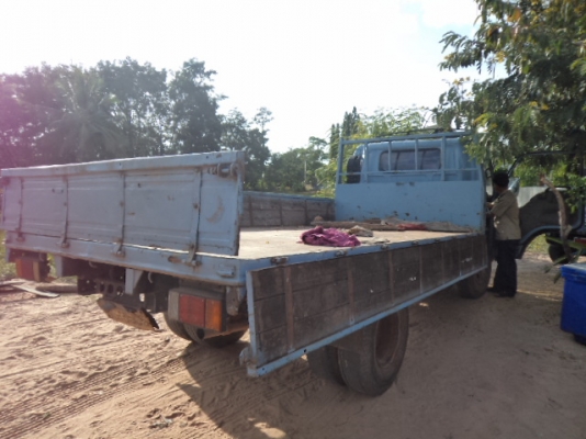 ขายรถอีซูซุNPR 120 แรงม้า สภาพสวยพร้อมใช้งาน