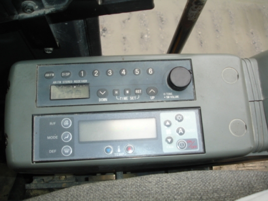 Kobelco SK135SR ปี 2004 สภาพดีมาก นำเข้าจากญี่ปุ่นครับ