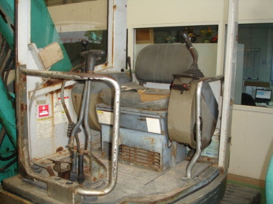 ลดราคาล้างสต๊อค Kobelco SK50UR-2 เทียบเท่า PC50UU-2 นำเข้าจากญี่ปุ่น อยากขายล้างสต๊อคครับ