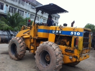 ขายรถตัก 510 ยี่ห้อKOMATSU S/N 15569 กรองเดี่ยว สภาพดี สนใจติดต่อคุณรัตนศักดิ์ โทร.081-7621704