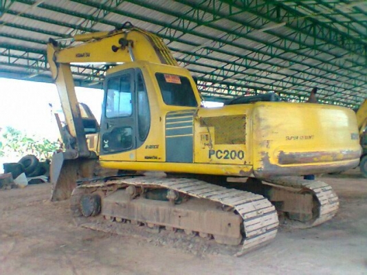 ขายรถแบคโฮ  KOMATSU pc200-6 ไฟฟ้าครบ ช่วงล่างสวยเอกสารเล่มทะเบียน