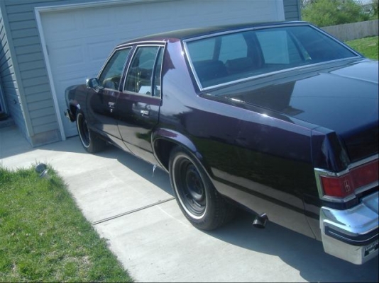 American Full Size Oldsmobile Delta88 Engine V8