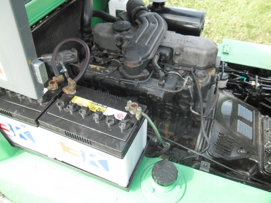 ขายด่วนรถยก MITSUBISHI  FD20 เครื่องยนต์ดีเซล S4E เกียร์ธรรมดา เสาสูง 4 เมตร ยางใหม่ 4 เส้น