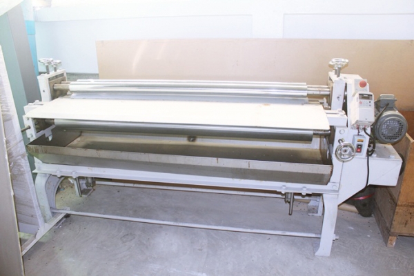 ขายเครื่องทากาวลาเท็กซ์ ใช้ไม่ถึง 10 ครั้ง