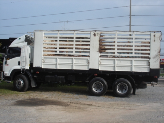 ขาย ISUZU DECA 10 ล้อเพลาเดียว 240แรงม้า ยาว 7 เมตร กระบะเหล็ก ใหม่มาก ขาย ISUZU DECA 10 ล้อเพลาเดียว 240แรงม้า ยาว 7 เมตร กระบะเหล็ก ใหม่มาก