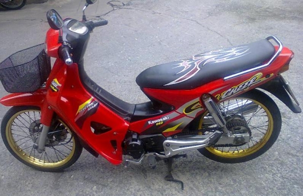 ขายKawasaki Cheer 112cc สตารท์มือ สีแดง จดทะเบียนปี45 พรบ.หมด ก.พ.56 ขายKawasaki Cheer 112cc สตารท์มือ สีแดง จดทะเบียนปี45 พรบ.หมด ก.พ.56