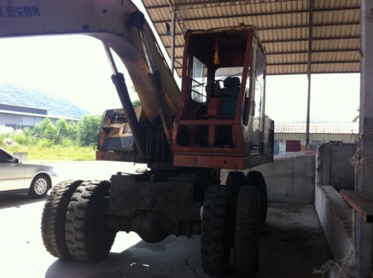 ขาย รถ Komatsu PW100 ขาย รถ Komatsu PW100