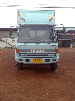ขาย isuzu ร็อคกี้  195แรงตู้  10 บาน