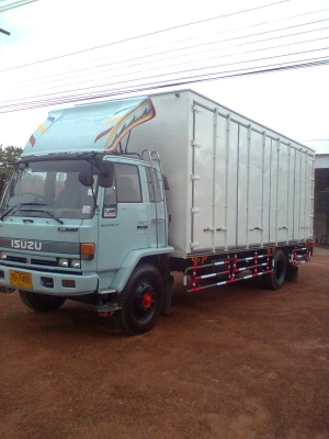 ขาย isuzu ร็อคกี้  195แรงตู้  10 บาน