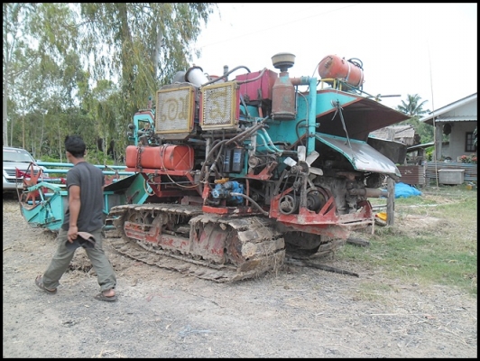 รถเกี่ยวข้าวเกษตรพัฒนา ตัวเดิน 10HT ราคาจิ๊บมาก ไม่มีคนขับเลยอยากขาย!!! รถเกี่ยวข้าวเกษตรพัฒนา ตัวเดิน 10HT ราคาจิ๊บมาก ไม่มีคนขับเลยอยากขาย!!!