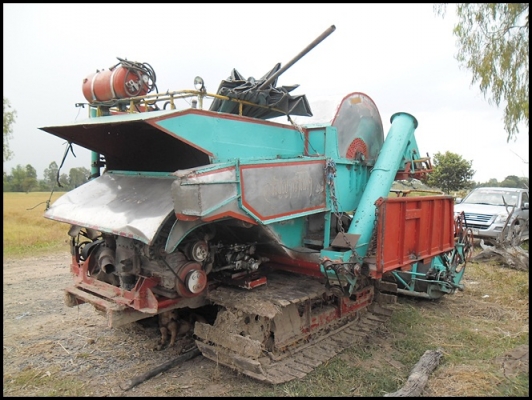 รถเกี่ยวข้าวเกษตรพัฒนา ตัวเดิน 10HT ราคาจิ๊บมาก ไม่มีคนขับเลยอยากขาย!!! รถเกี่ยวข้าวเกษตรพัฒนา ตัวเดิน 10HT ราคาจิ๊บมาก ไม่มีคนขับเลยอยากขาย!!!