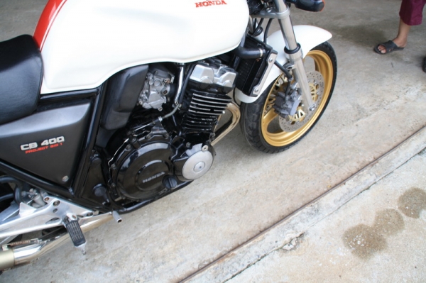 ขาย CB 400 ปี 95 อินวอย สรรพสามิแท้ เครื่องดี ท่อเลส ปลายเคฟล่า เสียงมันเวอร์ ขาย CB 400 ปี 95 อินวอย สรรพสามิแท้ เครื่องดี ท่อเลส ปลายเคฟล่า เสียงมันเวอร์