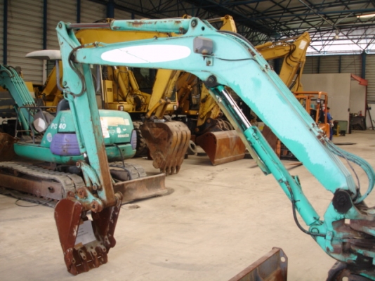 Komatsu PC30-7 สภาพสวย นำเข้าจากญี่ปุ่นในราคาไม่แพงครับ