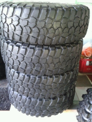 ขาย ยาง Mud 285 BF KM2