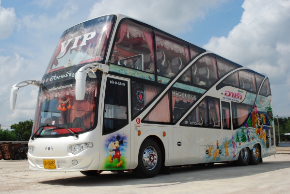 รถปรับอากาศ 2 ชั้น จำนวนมาก