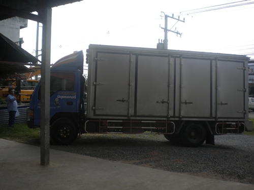 ขาย isuzu NPR 130 พร้อมตู้เลส 10บาน ปี48 ขาย isuzu NPR 130 พร้อมตู้เลส 10บาน ปี48