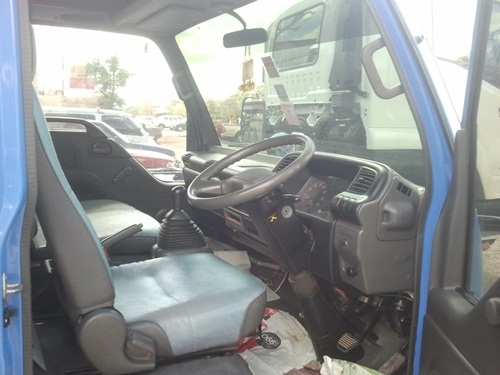 ขาย isuzu NPR 130 พร้อมตู้เลส 10บาน ปี48 ขาย isuzu NPR 130 พร้อมตู้เลส 10บาน ปี48
