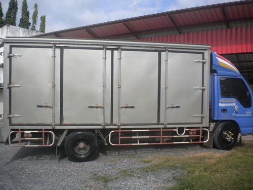 ขาย isuzu NPR 130 พร้อมตู้เลส 10บาน ปี48 ขาย isuzu NPR 130 พร้อมตู้เลส 10บาน ปี48