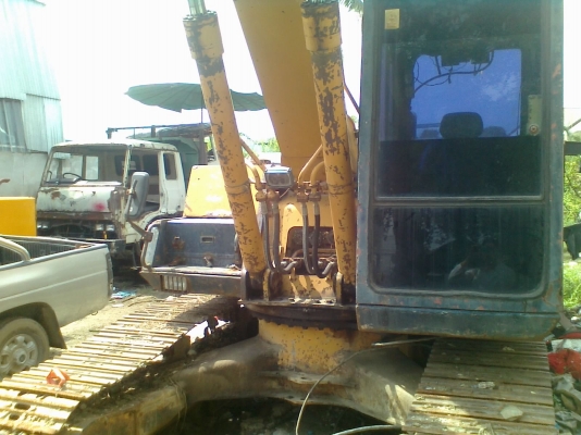 ขายด่วน โคมัสซุ PC200รุ่น 3 ขายด่วน โคมัสซุ PC200รุ่น 3