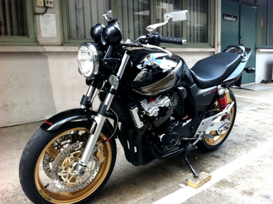 ขาย CB400 SF V-TEC3 ปี2004 อินวอย+สรรพสามิต+พรบ สภาพสวยๆ ราคาพิเศษ
