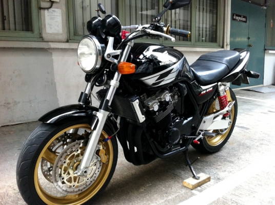 ขาย CB400 SF TEC2 ปี2003พร้อมทะเบียน โอนได้ ราคาต่อรองได้