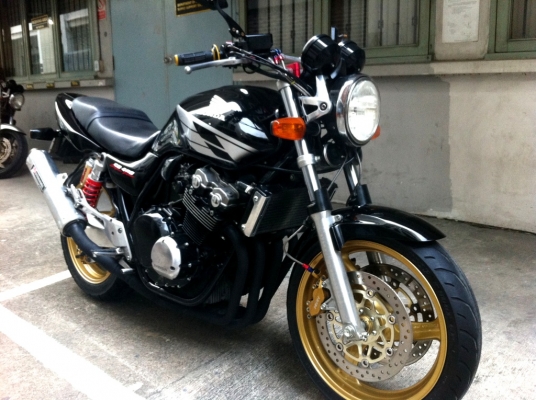 ขาย CB400 SF TEC2 ปี2003พร้อมทะเบียน โอนได้ ราคาต่อรองได้