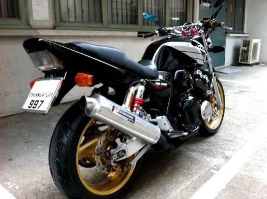ขาย CB400 SF TEC2 ปี2003พร้อมทะเบียน โอนได้ ราคาต่อรองได้