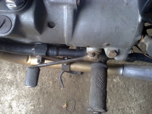 BMW R26  ทองขาว สตาร์ตติดขับได้  อยู่โลตัส สมุทรสาคร