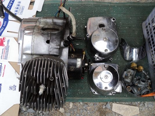 วุฒินนบุรี//ขายเครื่องK125สภาพสวยๆรุ่นหน้าทองขาวอุปกรครบทุกอย่างสตาสมือได้