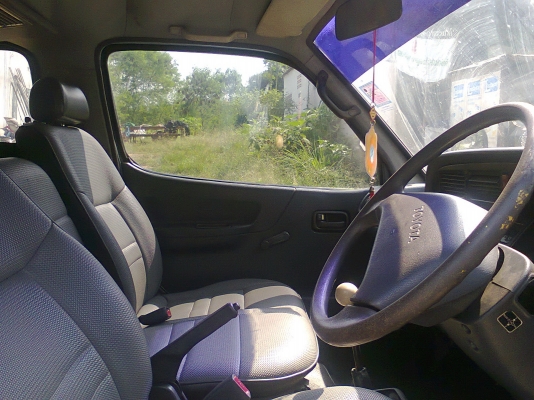 ขายรถตู้ TOYOTA สวยๆ ประหยัดน้ำมัน มือเดียว ใช้งานทุกวันเครื่อง 3L 2800 ซีซี