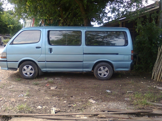 ขายรถตู้ TOYOTA สวยๆ ประหยัดน้ำมัน มือเดียว ใช้งานทุกวันเครื่อง 3L 2800 ซีซี