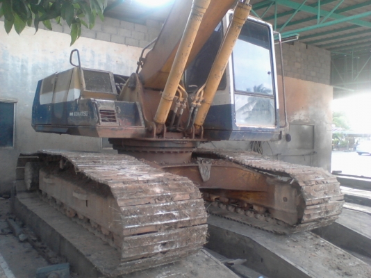 ขายแม็คโคร โคมัตสุ pc 200 รุ่น 5 ซีเรียล 62500