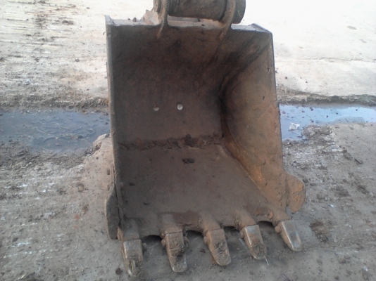 ขายแม็คโคร โคมัตสุ pc 200 รุ่น 5 ซีเรียล 62500