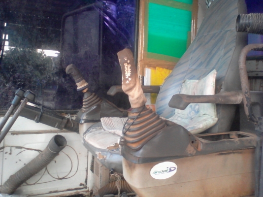 ขายแม็คโคร โคมัตสุ pc 200 รุ่น 5 ซีเรียล 62500