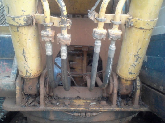 ขายแม็คโคร โคมัตสุ pc 200 รุ่น 5 ซีเรียล 62500