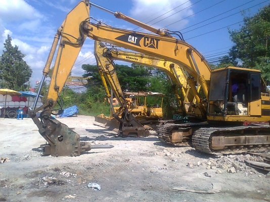 ขายด่วน!..หัวแย๊ก โอกาดะ OKADA UB11 ใช้กับแบคโฮขนาด PC200