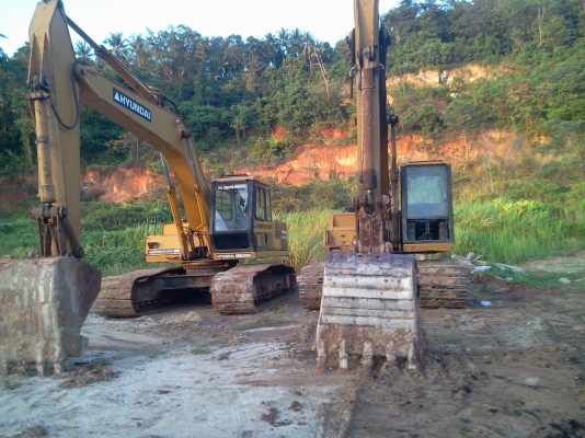 ขายคู่ hyundai robex 200 lc &amp; komatsu pc200-3