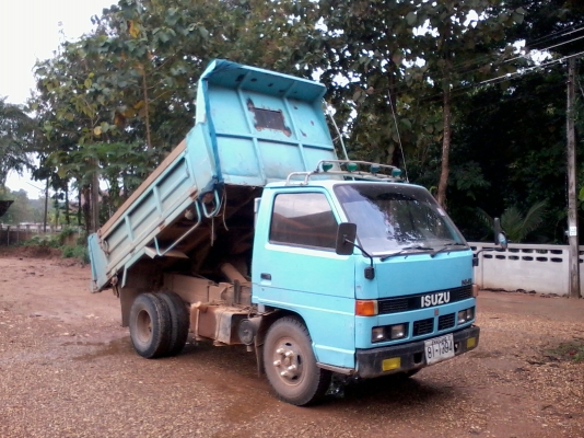 ขาย isuzu NKR ดั้ม 3 คิว ประกอบนอก เอกสารพร้อมโอน