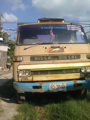 NISSAN UD CW30 บรรทุกรถเกียว2เพลาเครื่องHINO168แรง