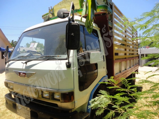 6 ล้อ HINO KM777 เครื่อง WO4D 117 แรง เฟืองท้ายใหญ่