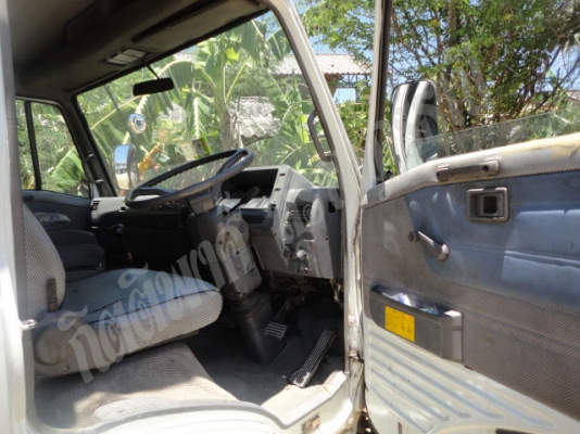 6 ล้อ HINO KM777 เครื่อง WO4D 117 แรง เฟืองท้ายใหญ่