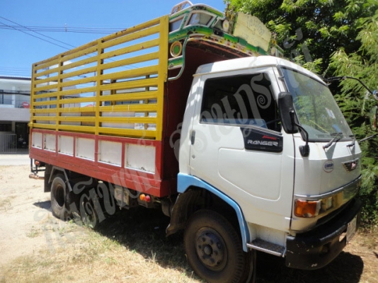 6 ล้อ HINO KM777 เครื่อง WO4D 117 แรง เฟืองท้ายใหญ่