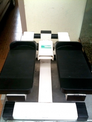 ขายที่เหยียบออก ขายที่เหยียบออก