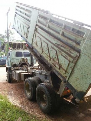 รถอิซูซุ 10 ล้อดั๊ม FXZ 240 แรงม้า ( มีขาย 2 คัน )  ( ขาวทำฟ้า )