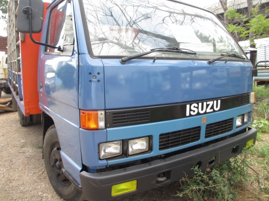 ขาย NPR ยาว 5 เมตรเครื่อง110แรง สภาพสวย