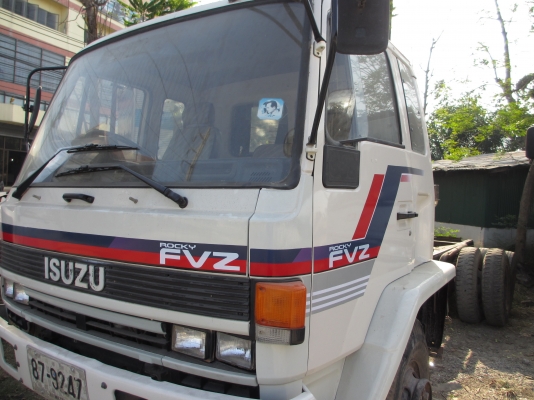 ขาย Rocky 2เพลา รถห้างแท้สวยๆ ขาย Rocky 2เพลา รถห้างแท้สวยๆ