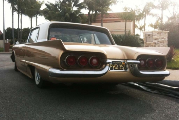 ขาย Ford thunderbird 1960 2 ประตูแท้ สีใหม่ ไม่มีผุ ช่วงล่างดี ดิสเบรค ขาย Ford thunderbird 1960 2 ประตูแท้ สีใหม่ ไม่มีผุ ช่วงล่างดี ดิสเบรค