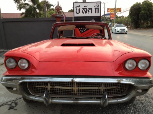 ขาย Ford thunderbird 1960 2 ประตูแท้ สีใหม่  ไม่มีผุ ช่วงล่างดี ดิสเบรค
